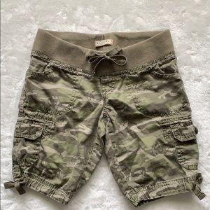 Arizona camo cargo pull on shorts girls size 7